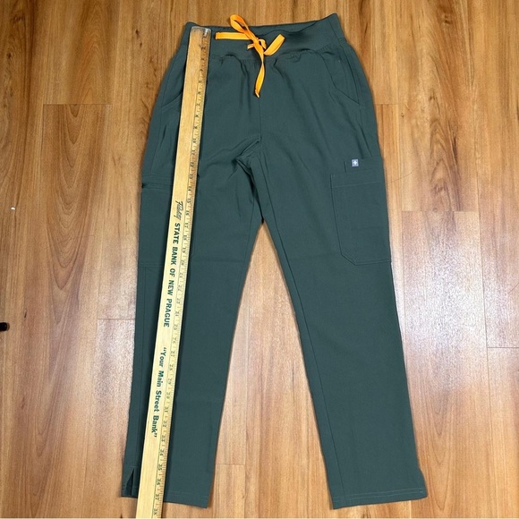 Figs Women’s Green Skinny Pants with Orange Drawstring Size S/P - Picture 9 of 10